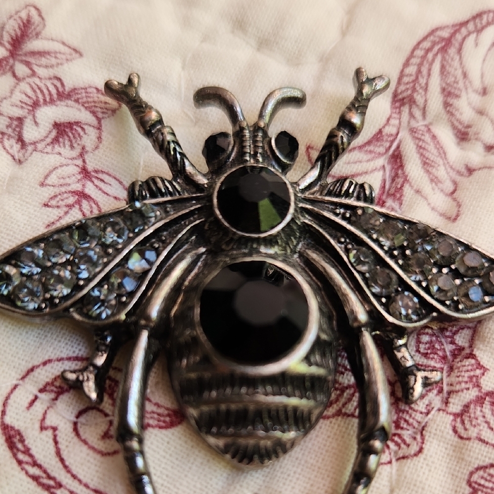 Junk/Mystery Jewelry collection butterfly, Bee, Vtg. Brooch, Buckle Lot Coquette - Picture 9 of 14